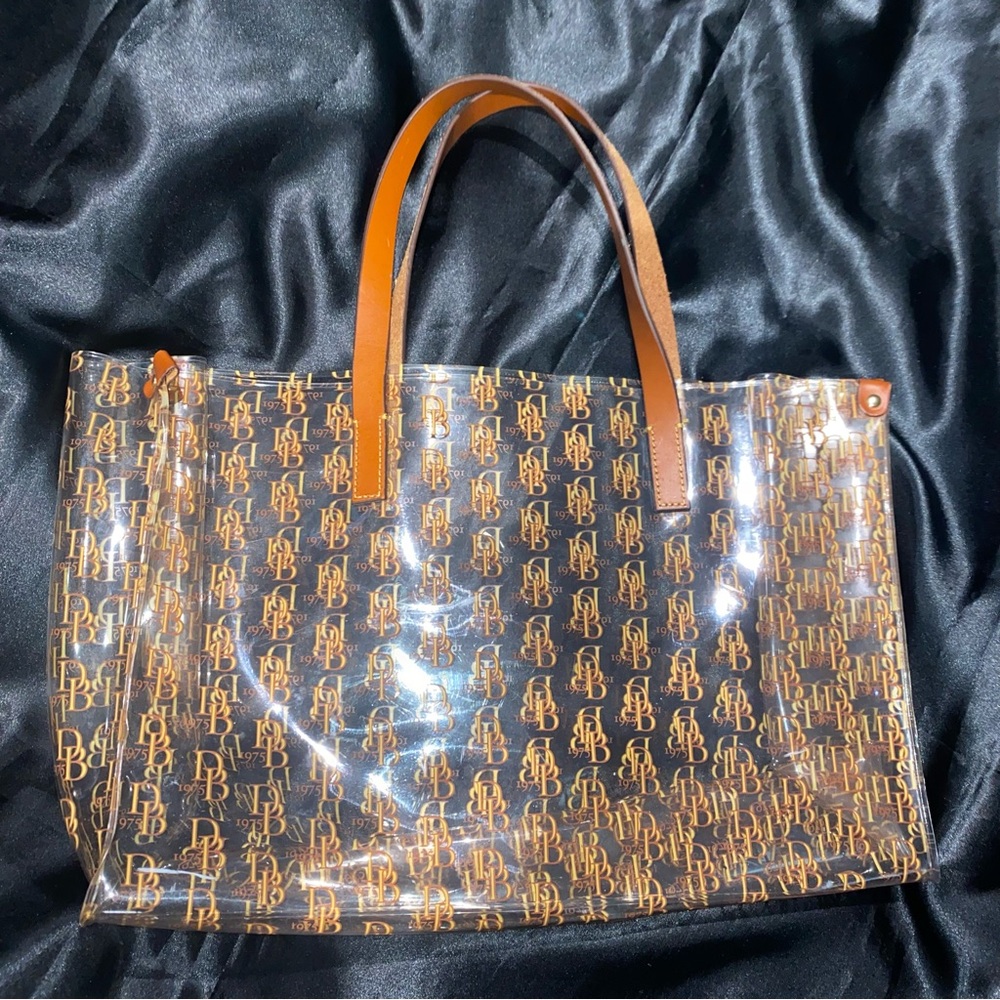 Dooney & Bourke Gold and Brown Tote Bag with Classic Style (clear design)